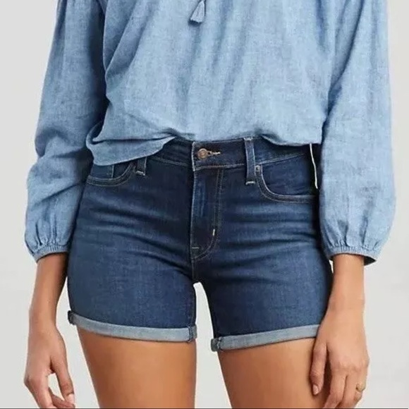 Levi's Pants - NWT Levi’s Mid Rise Slim Stretch Dark Wash Shorts